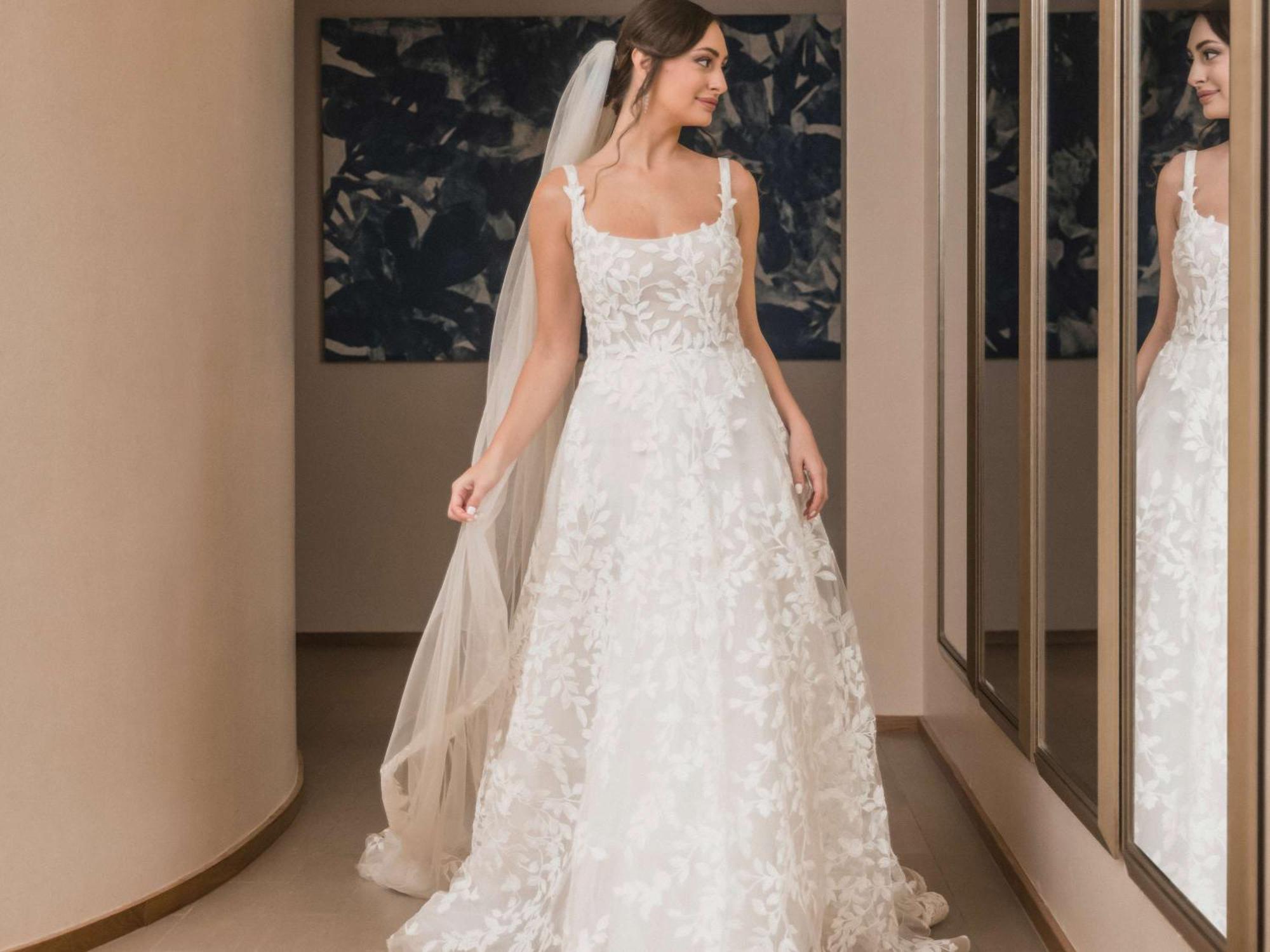สวิสโซเทล อัล กูร์เร Hotel ดูไบ ภายนอก รูปภาพ A wedding dress