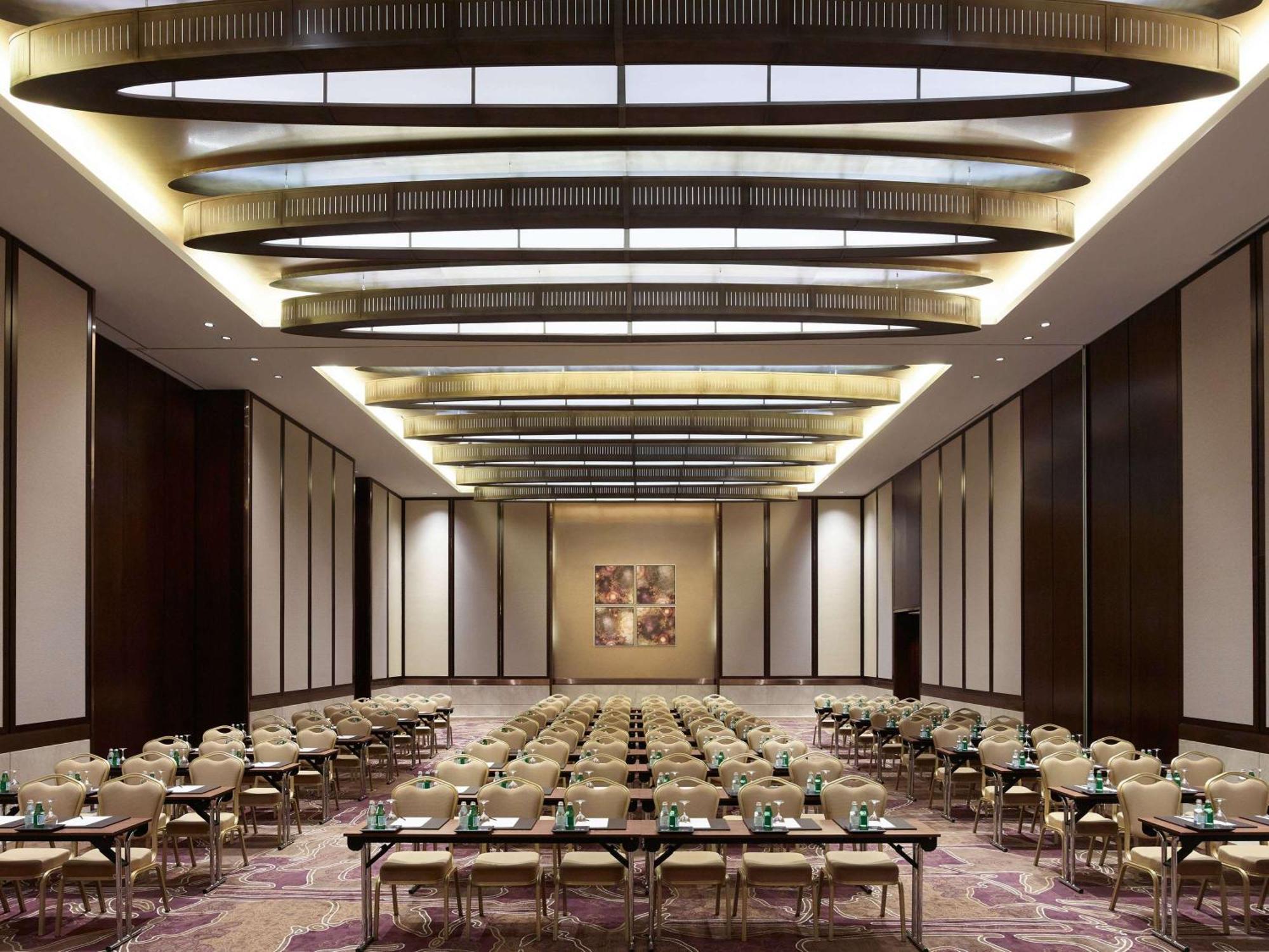 สวิสโซเทล อัล กูร์เร Hotel ดูไบ ภายนอก รูปภาพ The Grand Ballroom